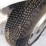 結束バンドで即席自転車用スパイクタイヤをDIY