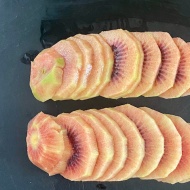 季節限定ルビーレッドキーウイとホタテのカルパッチョ