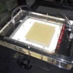 【光触媒】水から高効率に水素生成　東大など、人工光合成目指す