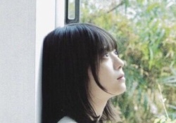冨里奈央の最新グラビア、横から見た『膨らみ』が異次元【画像あり】