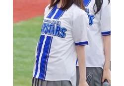 【速報】小坂菜緒、最新のバストが・・・！！！