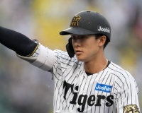 【悲報】小幡竜平、今日の韓国戦で一気にスタメン遊撃手が遠のく