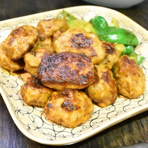 お弁当に♪ひとくち煮込み鶏ハンバーグ