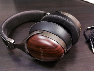 「SIVGA SV021 PRO」 50mmアルミ複合振動板ドライバーなど数々のアップグレードを実施。高級感のある木製ハウジング採用のリスニングヘッドホン 【レビュー】