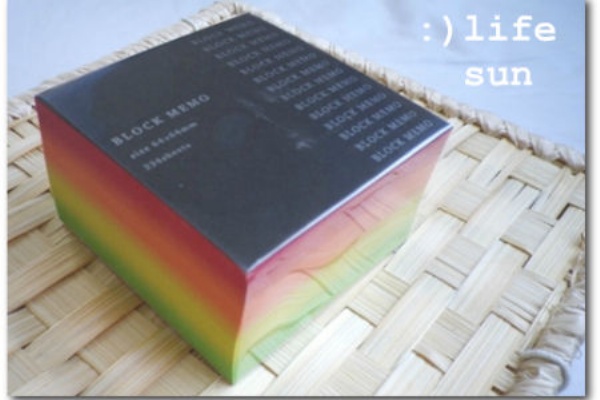 ダイソーのポップなブロックメモ ライフさん Life Sun