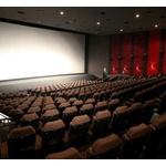 俺「やっぱ洋画だよなｗｗｗｗｗｗｗｗｗ邦画とか暗いし迫力ないｗｗｗｗｗｗｗｗｗ」(はぁ・・・本当は邦画のほうが面白いんだけどな)