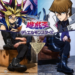 【遊戯王情報】「千年パズルの懐中時計」「失われた王の記憶石版がモチーフのペーパーウェイト」「遊戯、海馬モデルのブーツ」等の予約受付開始！
