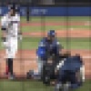 【これは怖い】神宮でまさかの事故…球審にオスナのバットが直撃し倒れ込む