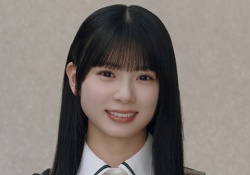 【朗報】稲熊ひなさん、前屈みで見えてしまう