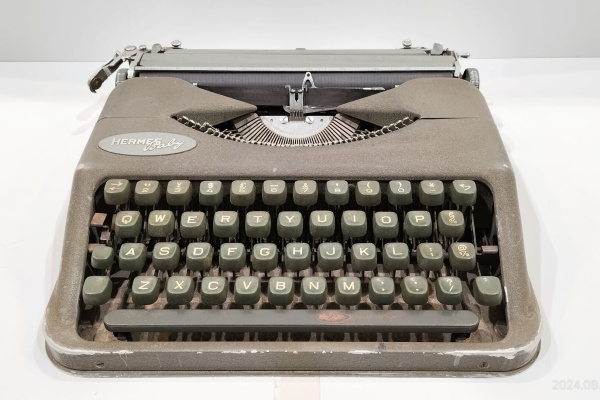 Extinct Media Museum Tokyo - Typewriter：タイプライター