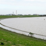 『緊急用河川敷道路が姿を現しました』の画像