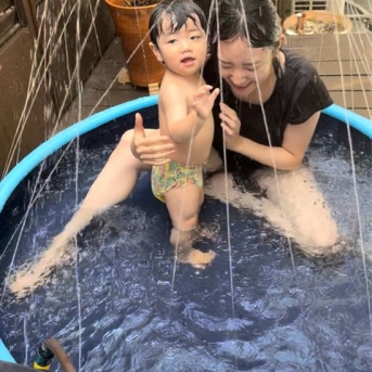 酷暑の大阪、おうちプールで夏の思い出