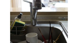 【話題】専業主婦「たまにはスタバでゆっくり休みたい。有休も給与もない家事労働はブラック企業よりきつい」