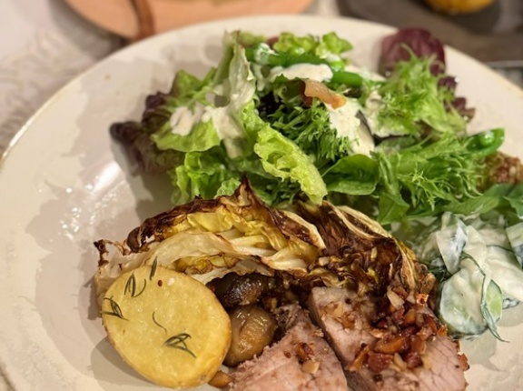 豚もも肉の塊ハニーナッツオーブン焼きの夜ごはん