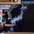 安藤萌々アナ　セクシー過ぎるノースリーブで脇全開！！【GIF動画あり】