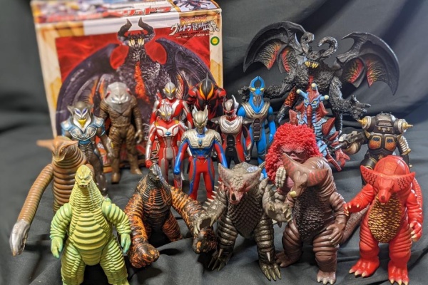 恐竜怪獣大進撃～ソフビフィギュアの収集とメルカリ出品 - 大怪獣