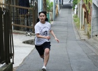 急いで山に帰るこじまこが激写される