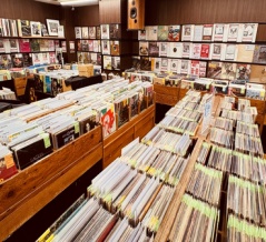 【店舗紹介】ディスクユニオン最大規模のレコード専門フロア「新宿ロックレコードストア」をご紹介！