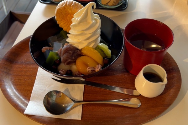 東京刺激クラブ 面白いカフェ