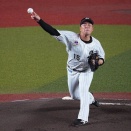ロッテ・美馬　引退試合で右肘腱断裂の大けが　手術で完治目指す方針「３球目で肘の感覚がなくなりました」最後は１２３キロ