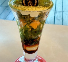 大阪　宇治抹茶パフェ♪《ラポーズ》