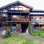 外国人「築100年の日本家屋をリノベーションしたらヤバい物を見つけた…」