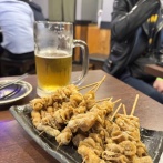 外国人「日本で揚げた鶏皮を食べてみたが…予想外に美味かった」