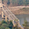 ​パサウン郡区のサルウィン川横断橋が爆破・破壊される