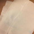 【画像】１「俺は顔を拭くと、拭いたものが青くなる。よく見ると指先とか爪の間も青い・・・」スレ民「ほんとなら今すぐ汗かいてうｐしろや」１（うｐ）スレ民「お、おう・・・」