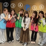 【画像】プロデューサーが一番美人なアイドルグループ、爆誕ｗｗｗｗｗｗｗｗｗｗｗｗ