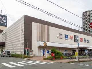 イオンフードスタイル摂津富田の「COMPASS」が1階に移転するみたい。現店舗は10月5日で営業終了