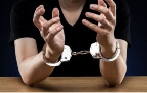 【悲報】犯罪で逮捕された人の第2の人生があまりにも地獄すぎる…盗撮で懲戒免職になった教師の末路がこちら