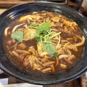 なめこ味噌とじうどんと豚串カツ／めん処 鶴亀