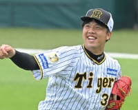 才木浩人さん、優勝決定試合の退場はプロ野球初だった模様wwwwwww