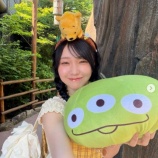 『[イコラブ] 野口衣織、1人ディズニーショット公開「プーさんコーデ可愛い」「満喫してる」と反響』の画像