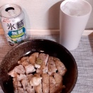 謎の巨大ウナギと我が腹の謎肉。晩酌‼️