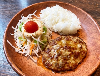 バーグと飲むヨーって合わないな！函館市神山「びっくりドンキー 函館神山店」