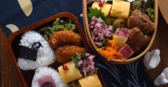 お月見弁当なのに…