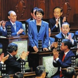 ＜東京新聞社説＞大みそかに考える　憲政史上初だけれども