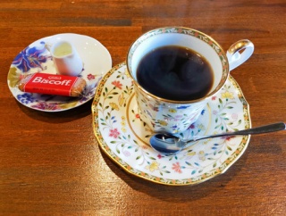 【新店】サイフォンの淹れたて珈琲でまったりできるオサレなお店/Kiroro Coffee