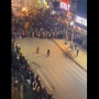 【動画】中国四川省「溶かした 鉄を空に向けて振りまく祭りを開催しまーす！！」 → やべーことになってしまう…