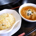 中華料理　とーたる亭　〜　にんにくチャーハン+醤油ラーメン（小）