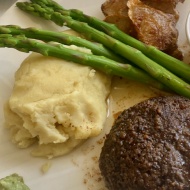 Meat Tanabeの山形牛100%ハンバーグで〆まで美味しいごちそうプレート【PR】