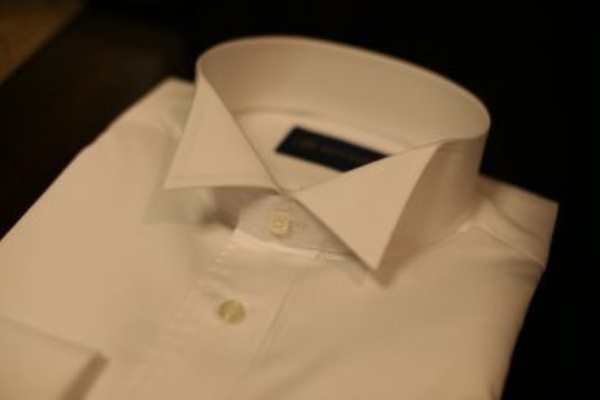 オーダースーツコンシェルジュ 松はじめのスーツ着こなし方ブログ ウイングカラーシャツの着こなし