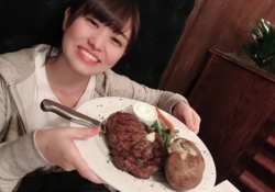 たまらんｗｗｗ伊藤かりん、飯テロを行うｗｗｗｗｗ【元乃木坂46】