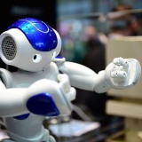 「命乞いするロボットの電源を切るのは難しい」ことが最新の研究から明らかに