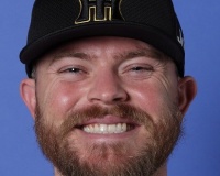 ビーズリー年俸2.4億円 防御率4.32 1勝3敗 25回 13失点