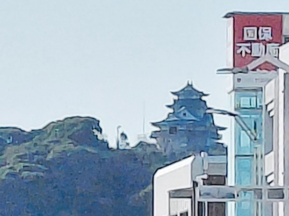 【ん？】次第にむき出しなっていく小牧山城