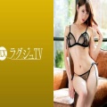 なんとも可愛らしい彼女はとあるデパートの美容フロアで働いている