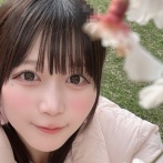 可愛い地下アイドルさん「桜見に来ました！」自撮りﾊﾟｼｬｯ ← とんでもない物が映ってるんだが・・・